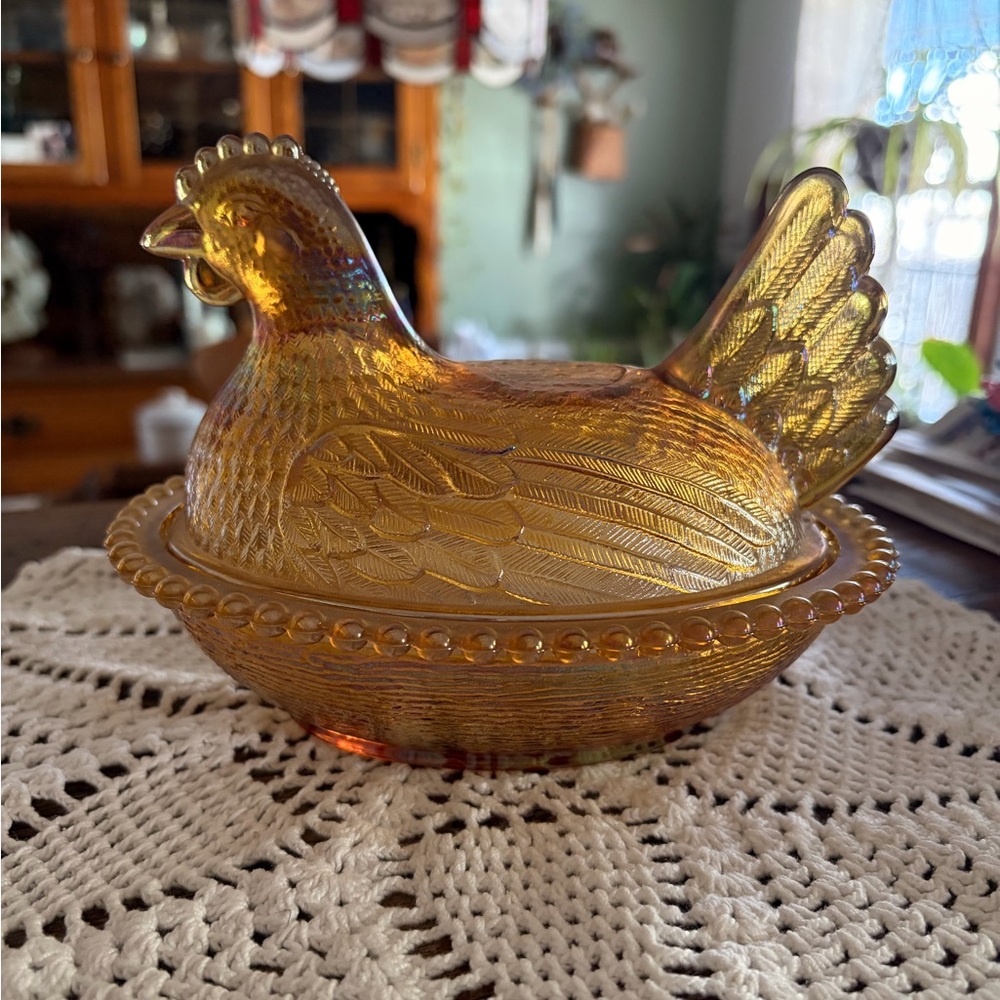 Indiana Amber Iridescent Carnival Glass Hen on Nest